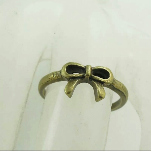 Antique bronze look bow ring sizes 7 & 8 - Picture 2 of 4