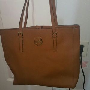 SOLD-Michael Kors Jet Set