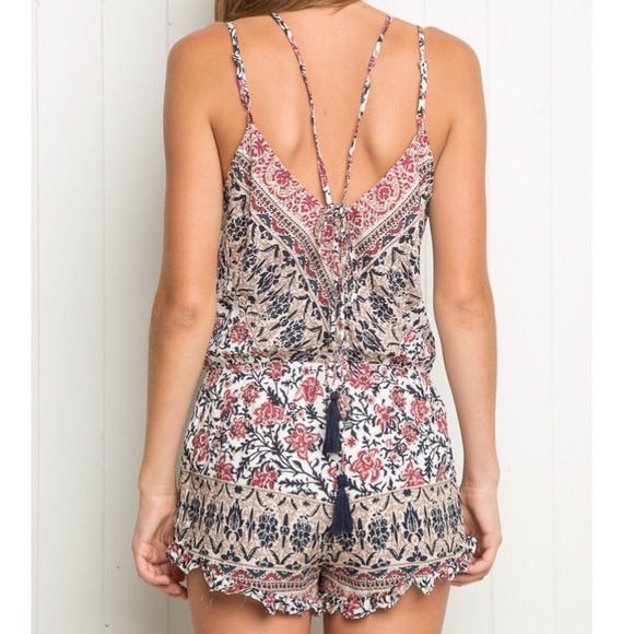 NWT Brandy Melville Dayana Bohemian Print Romper - Picture 2 of 3