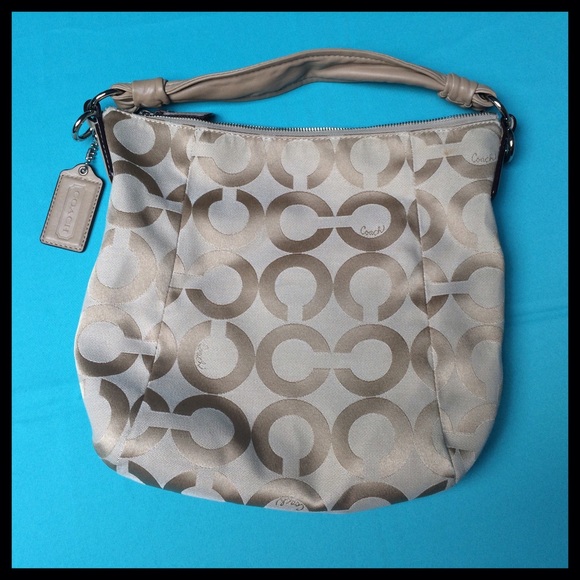 COACH: Cream/Camel Shoulder Bag Purse - Picture 3 of 4