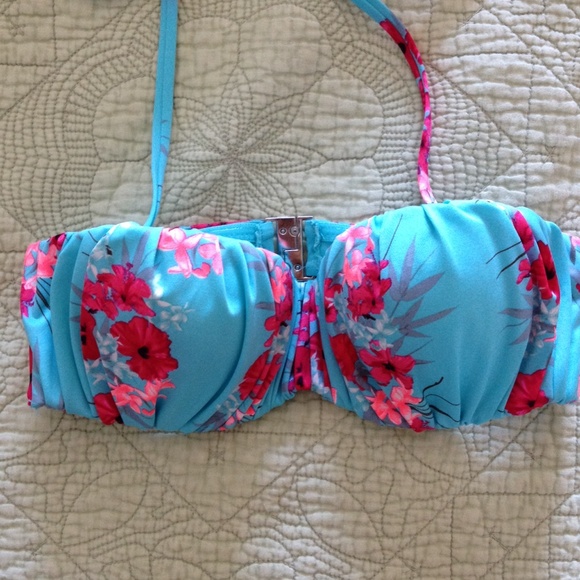 Aqua bikini top