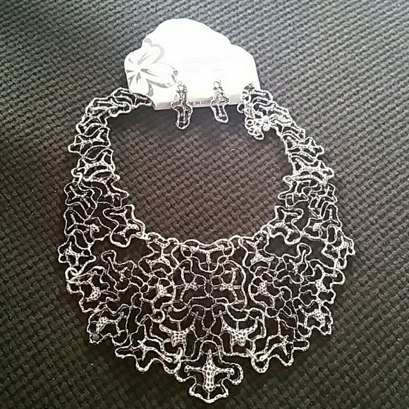 Graffiti Art Deco Necklace Earrings Set