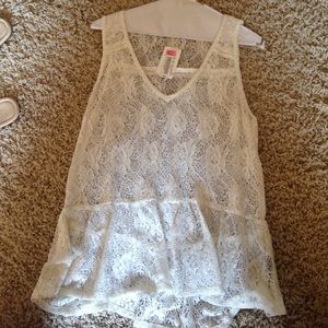 Lace tank top size medium