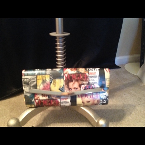 Vogue Clutch