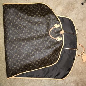 NEW AUTHENTIC  Louis Vuitton Travel Garment Cover.