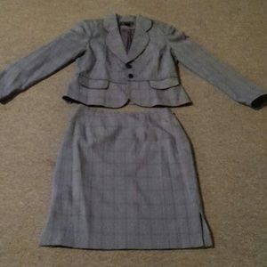 Classy Classic 2piece business suit