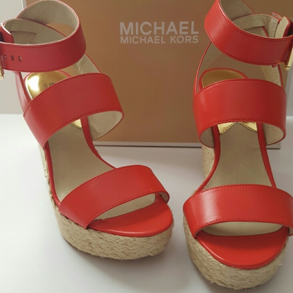 🎉6/20 HP 🎉Michael Kors Posey Sandal