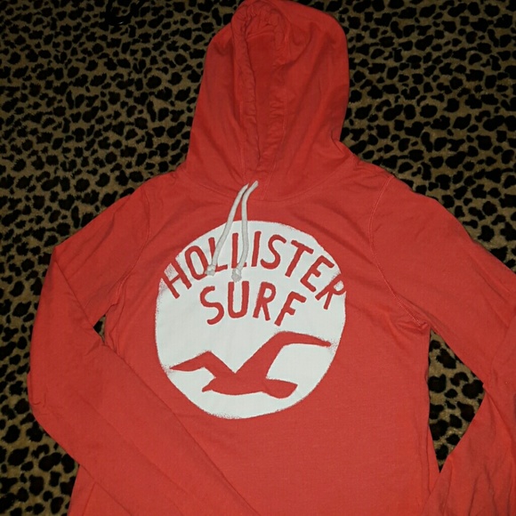 Coral Hollister longsleeve hoodie size M