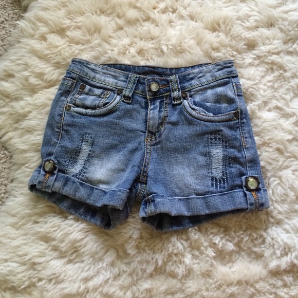 Adorable denim shorts
