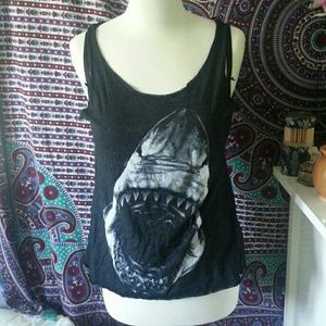 Shark tank top