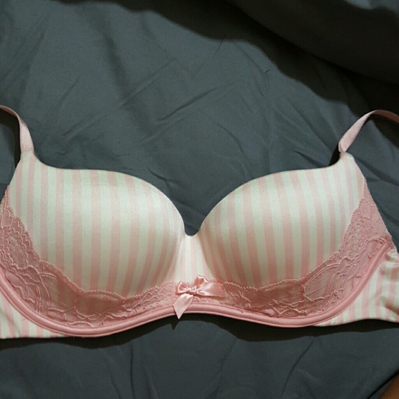 Victoria's Secret Balconet bra.