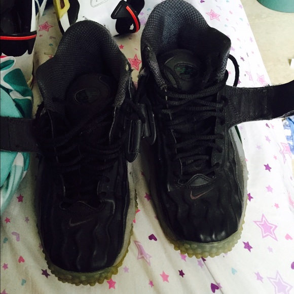 Black nike zoom air