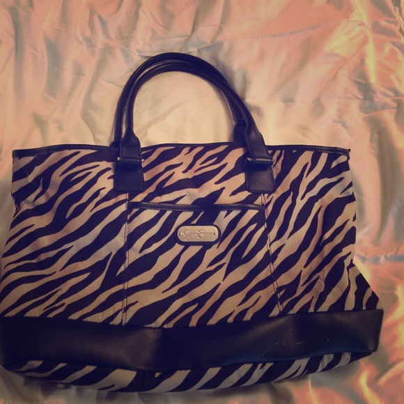 Jessica Simpson shoulder bag!