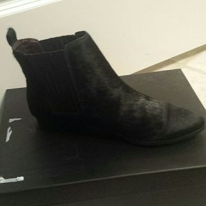 BRAND NEW Report Signature Erickson Fur Boot