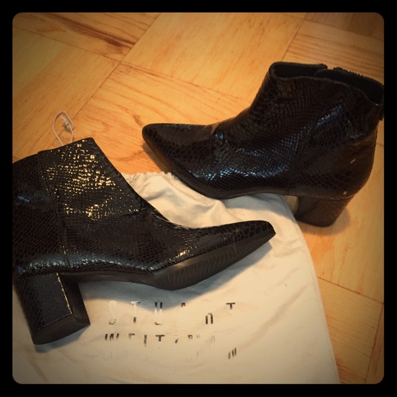 🆕 Sharp Stuart Weitzman Black Leather Booties