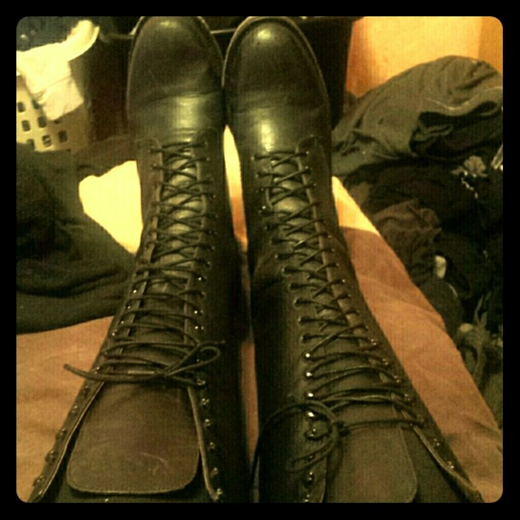 Guess black leather boots