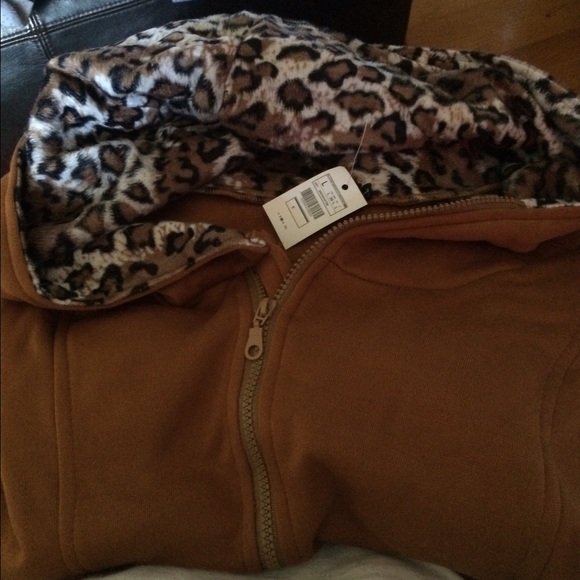 Brown hoody with cheetah