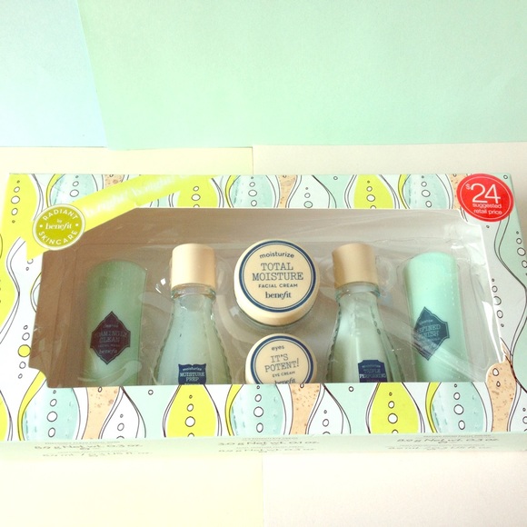Benefit Other - Benefit B. Right Radiant Skincare Intro Kit