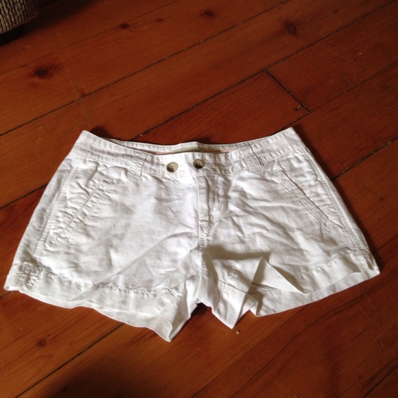 White shorts size 6