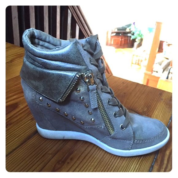 GUESS wedged sneakers