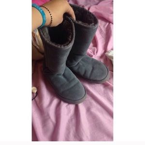 Grey tall ugg boots ❤️