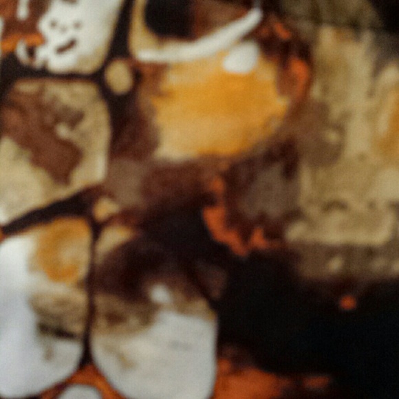 ST. JOHN silk/spandex multi-colored L/S blouse - Picture 4 of 4