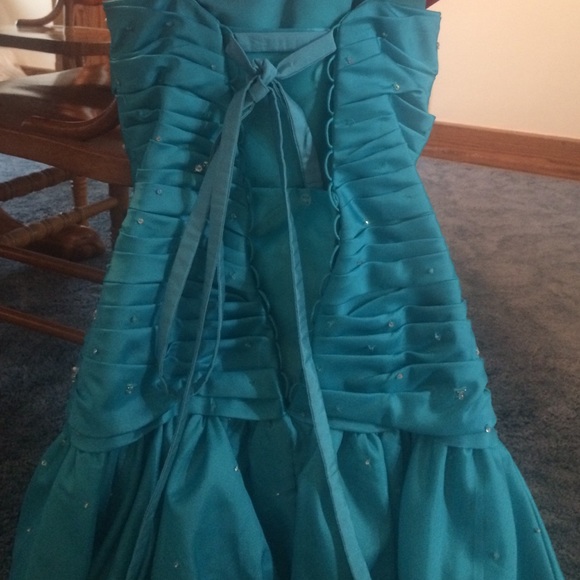 Homecoming Dress - Picture 3 of 3