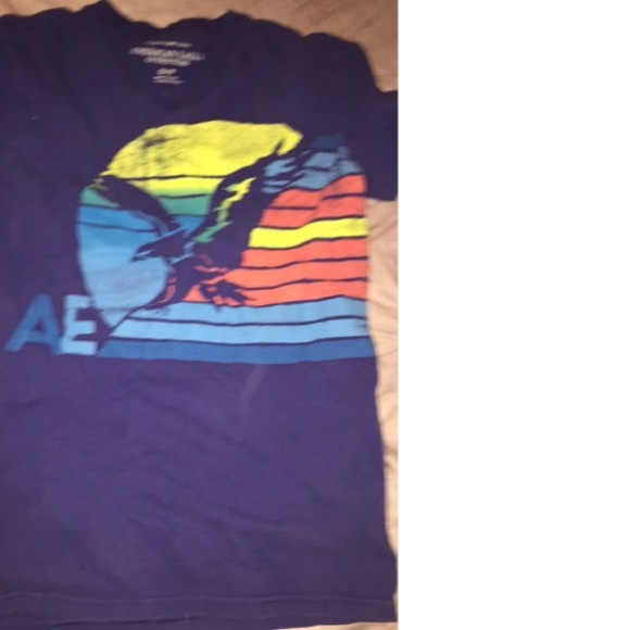 American eagle v-neck.
