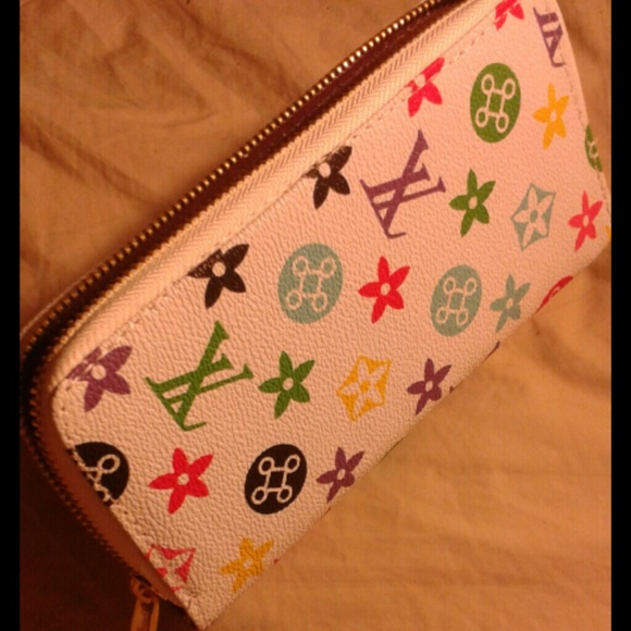 Designer wallet vuitton