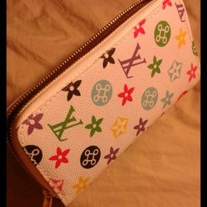 Designer wallet vuitton