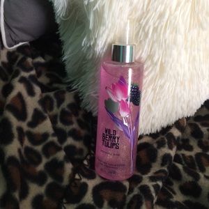 Wild berry tulips shimmer mist