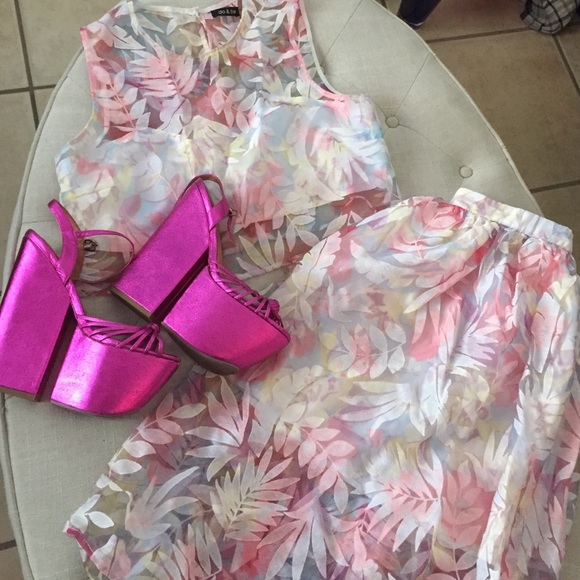 Dresses & Skirts - Cutsie 2 Piece