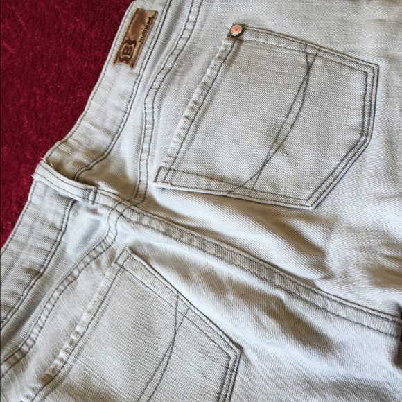 jeans - Picture 2 of 3