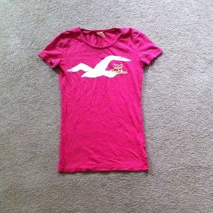 Hollister tee