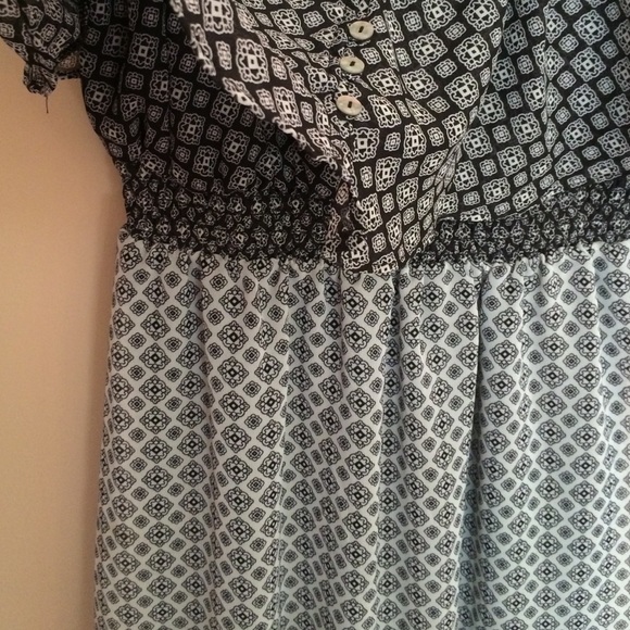 Patterned dress - Picture 3 of 3