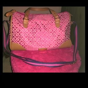 Tommy hilfiger medium duffle tote crossbody bag