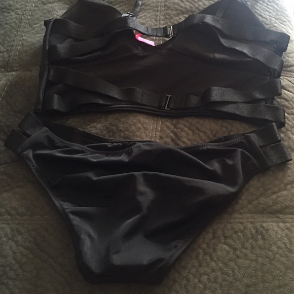 Victoria's Secret bikini bottom Medium - Picture 3 of 4