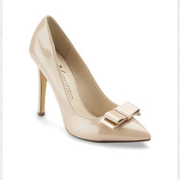 SOLD. Kardashian kollection pumps