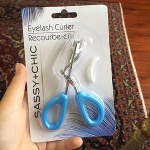 Eyelash curler