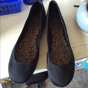 Black flats