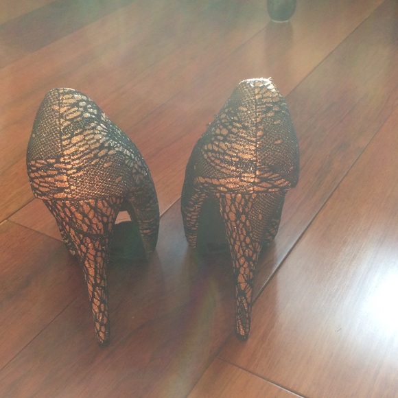 Fancy Shoes. - Picture 3 of 4