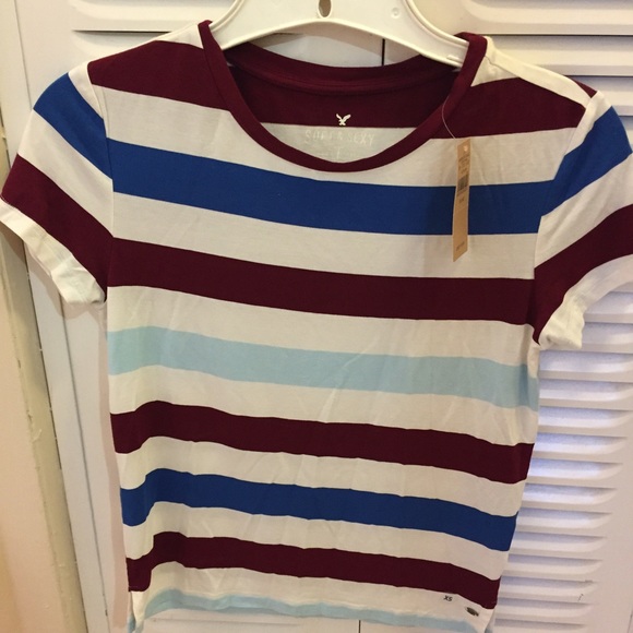 American Eagle Outfitters T-shirt - Picture 2 of 3