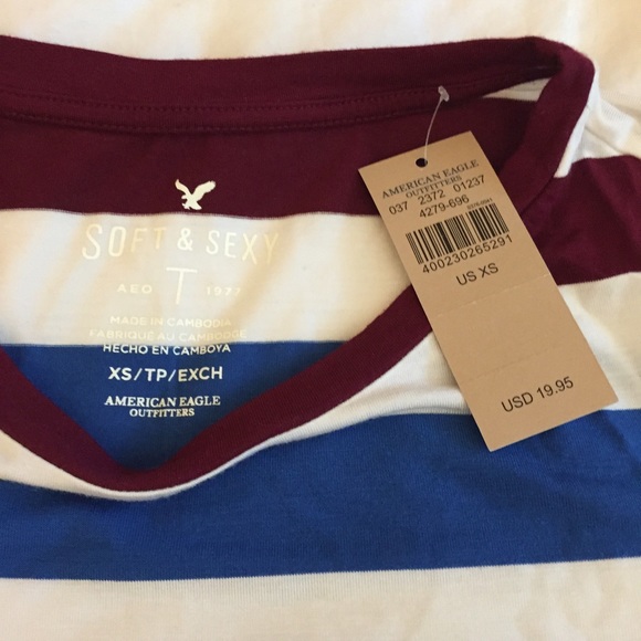 American Eagle Outfitters T-shirt - Picture 3 of 3