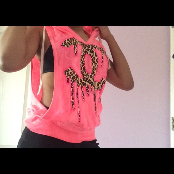 Tops - Cute top!
