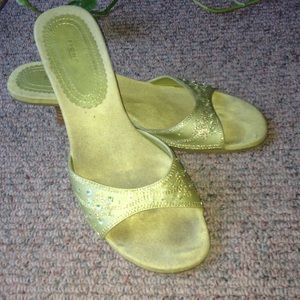 Green Kitten Heel Slide Ons SIZE 10