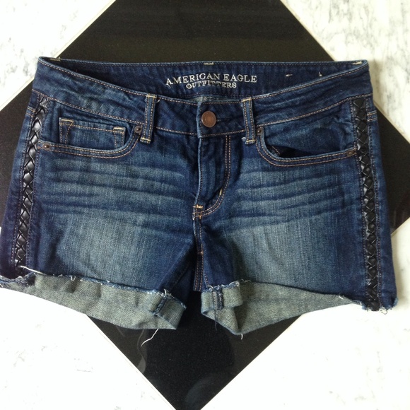 ⌛️REDUCED⌛️ AEO Denim Midi Short