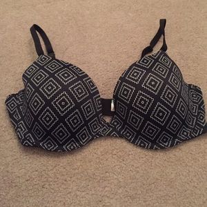 Victoria's Secret Pink T-Shirt Bra 36C