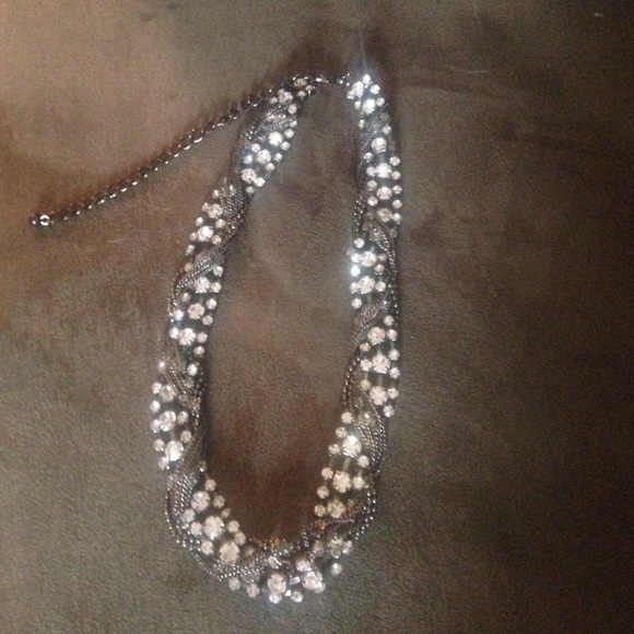 Crystal choker