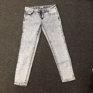 Stonewashed jeans