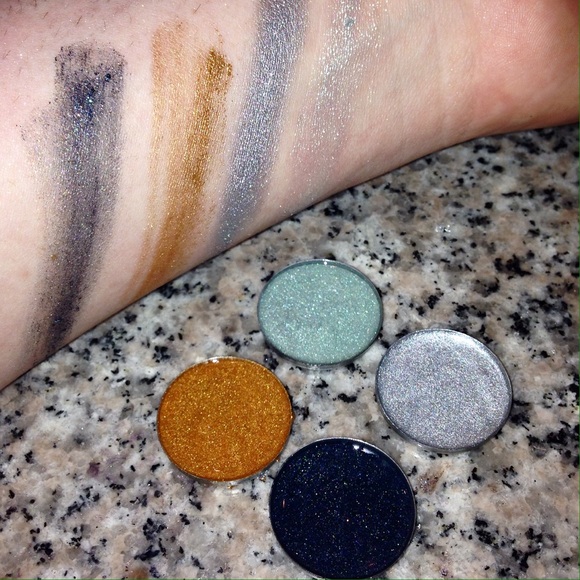 Mac surf the ocean pressed pigment pan set - Picture 1 of 1
